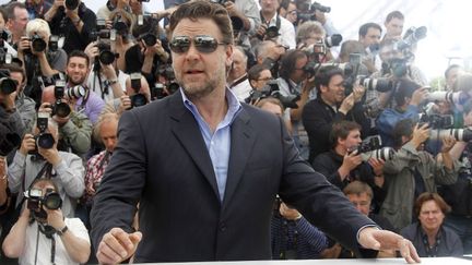 L'acteur australien Russel Crowe, pendant la pr&eacute;sentation de "Robin des Bois", au festival de Cannes, le 12 mai 2010.&nbsp; (FRANCOIS GUILLOT / AFP)