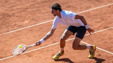 Arthur Rinderknech s'est incliné face à Casper Ruud pour sa première demi-finale sur le circuit principal, vendredi 30 juillet, à&nbsp;Kitzbühel. (LUKAS HUTER / APA)