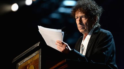 Bob Dylan,&nbsp;auteur-compositeur-interprète, lors de la cérémondie de la "Personnalité de l'année", à Los Angeles (USA), le 6 février 2015. (MICHAEL KOVAC / WIREIMAGE)