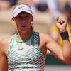 La nouvelle prodige russe, Mirra Andreeva, lors de son 2e tour à Roland-Garros, le 1er juin 2023. (THOMAS SAMSON / AFP)