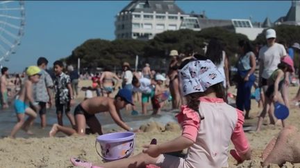 Avec le mercredi 8 mai et le jeudi de l'Ascension, les Français en profitent pour bâtir des ponts.  Les professionnels du tourisme espèrent saisir cette opportunité.