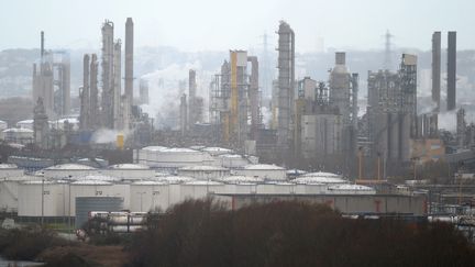 La raffinerie Total de Gonfreville-l'Orcher, près du Havre (Seine-Maritime), samedi 14 avril 2019. (JEAN-FRANCOIS MONIER / AFP)