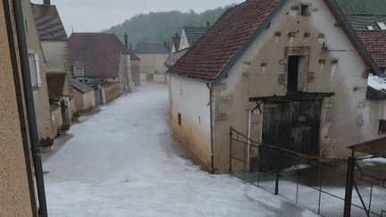 Yonne : fortes pluies, grêle… des orages impressionnants dans le département (FRANCEINFO)