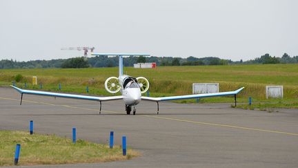 Démonstrations de l'E-FAN, l'avion tout électrique d'Airbus sur l'aérodrome de Toussy
le Noble. (Liewig Christian / Corbis via Getty Images)