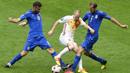 L'Espagne face à&nbsp;l'Italie lors de l'Euro 2016, le 27 juin au stade de France (MIGUEL MEDINA / AFP)