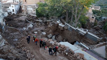 Les pluies torrentielles ont détruit des rues entières, comme à Letur, une commune très touchée dans la région de Castille-La Manche. (OSCAR DEL POZO / AFP)