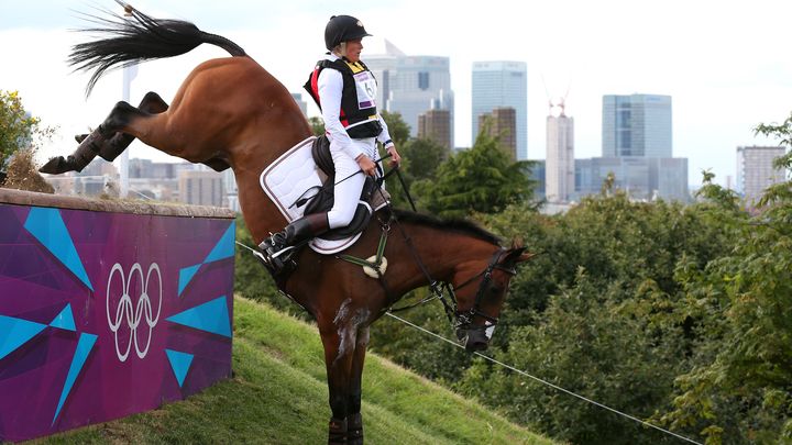 La cavalière belge Karin Donckers sur Gazelle de la Brasserie, lors des épreuves équestres des Jeux de Londres, le 30 juillet 2012. (ALEX LIVESEY / GETTY IMAGES EUROPE)