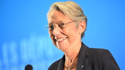 La Première ministre, Elisabeth Borne, lors de sa prise de parole aux journées parlementaires Renaissance à Louan-Villegruis-Fontaine (Seine-et-Maritime). (BERTRAND GUAY / AFP)