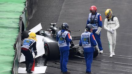 Lewis Hamilton a perdu le contrôle de sa Mercedes dès le premier tour des qualifications