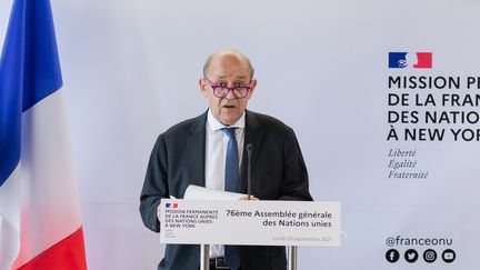 A handout photo taken on September 20, 2021 by the Permanent Mission of France to the United Nations shows France's Foreign Minister Jean-Yves Le Drian speaking during a press conference on the sidelines of the high-level 76th session of the UN General Assembly in New York.&nbsp; (JOHNNY VACAR / PERMANENT MISSION OF FRANCE TO THE UNITED NATIONS)