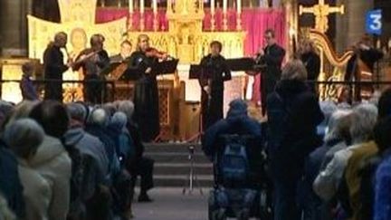 Les Clément, une famille et un octuor en concert à la cathédrale
 (Culturebox)