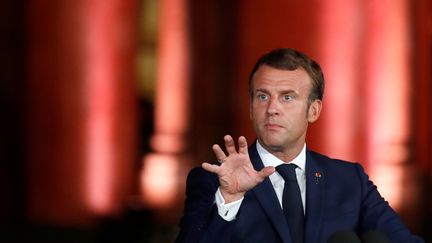 Emmanuel Macron donne une conférence de presse, le 1er septembre 2020 à Beyrouth. (GONZALO FUENTES / AFP)