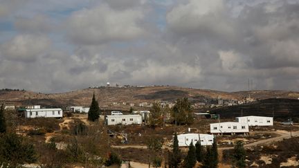 Vue générale d'Amona, colonie israélienne établie en Cisjordanie occupée depuis 1997. (RONEN ZVULUN / REUTERS)