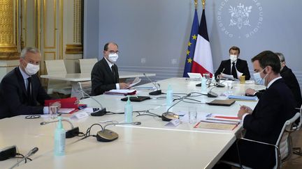 Covid-19 : dans l'attente de nouvelles mesures, l'heure est à la concertation