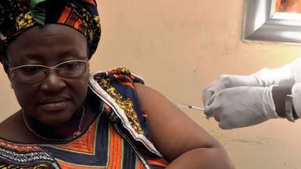 Ebola : un vaccin testé dans plusieurs hôpitaux français