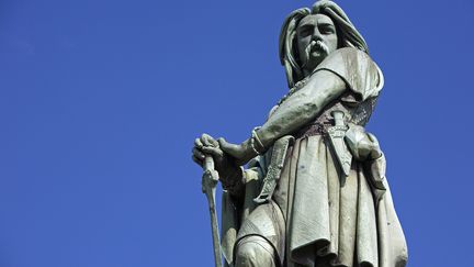 La statue de Vercingétorix à&nbsp;Alise-Sainte-Reine (Côte-d'Or). (ESCUDERO PATRICK / HEMIS.FR / AFP)