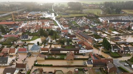 Une vue aérienne de Blendecques (Pas-de-Calais), le 3 janvier 2024. (BEATRICE DEBUT / AFP)