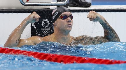 Quel exploit pour la bande menée par Caeleb Dressel qui remporte le 4x100 m 4 nages haut la main avec un nouveau record du monde (3.26.78). Revivez l'intégralité de cette course historique.