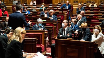 Covid-19 : les sénateurs dénoncent l'impréparation du gouvernement