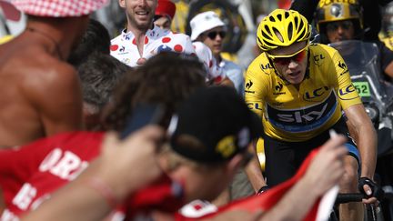 Le maillot jaune Christopher Froome, dans l'ascension du Mont Ventoux, le 14 juillet 2013. (JEFF PACHOUD / AFP)