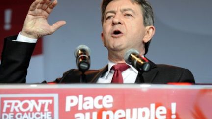 J.L Mélenchon le 29 juin 2011 lors d'un meeting à Paris (AFP)