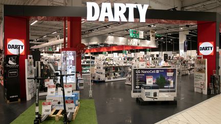 L'entrée d'un magasin Darty, le 12 octobre 2021, à La Ville-du-Bois (Essonne). (ROMUALD MEIGNEUX / SIPA)