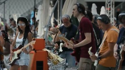 1000 rockeurs pour un concert hors normes au Stade de France