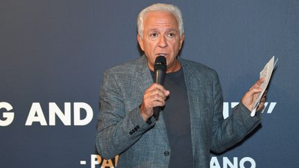 Paul Marciano, le 5 juin 2017 à Los Angeles (Etats-Unis), lors de l'ouverture d'une exposition au&nbsp;Fashion Institute of Design &amp; Merchandising Museum pour les 35 ans de la marque Guess. (EMMA MCINTYRE / GETTY IMAGES NORTH AMERICA)