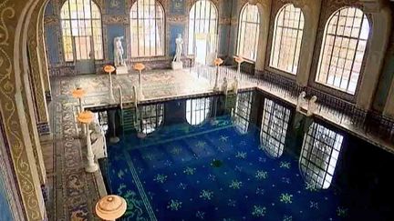 La piscine romaine au sein même du château du milliardaire Hearst 
 (France Télévisions/culturebox)