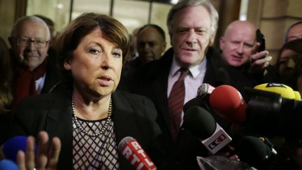 La maire de Lille, Martine Aubry, s'adresse aux journalistes, le 12 novembre 2013, &agrave; Paris. (KENZO TRIBOUILLARD / AFP)