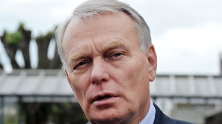 Jean-Marc Ayrault &agrave; la sortie de son bureau de vote, le 6 mai 2012 &agrave; nantes (Loire-Atlantique). (FRANK PERRY / AFP)