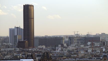 La tour Montparnasse &agrave; Paris,&nbsp;le 14 f&eacute;vrier 2014. (LUDOVIC MARIN / AFP)