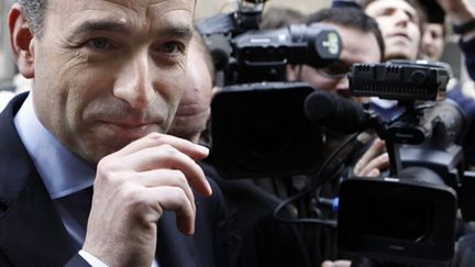 Arrivée de Jean-François Copé au séminaire de travail UMP, le 29 mars 2010, à Paris. (AFP)