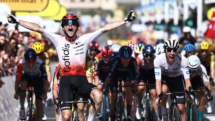 Victor Lafay offre la première victoire française sur le Tour de France 2023 en surprenant les favoris à Saint-Sébastien lors de la 2e étape, le 2 juillet 2023. (ANNE-CHRISTINE POUJOULAT / AFP)