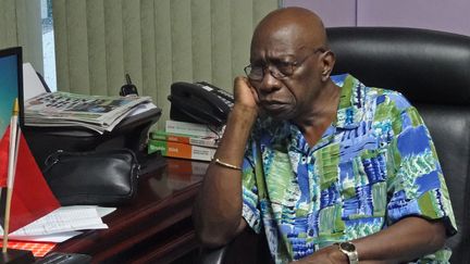 L'ancien vice-pr&eacute;sident de la Fifa,&nbsp;Jack Warner, dans son bureau &agrave; Chaguanas (Trinid et Tobago), le 6 juin 2015. (DIEGO URDANETA / AFP)