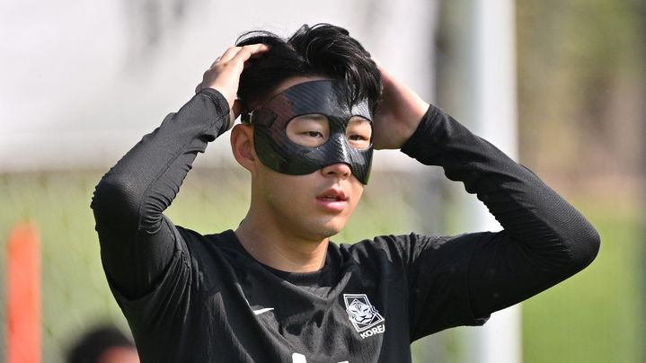 Le Sud-Coréen Son Heung-min au centre d'entraînement d'Al Egla de Doha, le 19 novembre 2022. (JUNG YEON-JE / AFP)