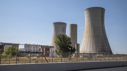 Des réacteurs de la centrale nucléaire du Tricastin, à Saint-Paul-Trois-Châteaux (Drôme), le 17 juillet 2022. (CAROLINE PAUX / HANS LUCAS / AFP)