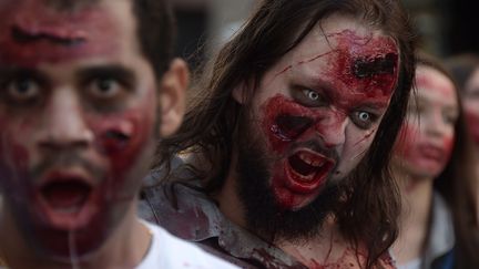 Des participants à la "Zombie Walk" de Strasbourg le 19 septembre 2015.
 (Frederick Florin / AFP)