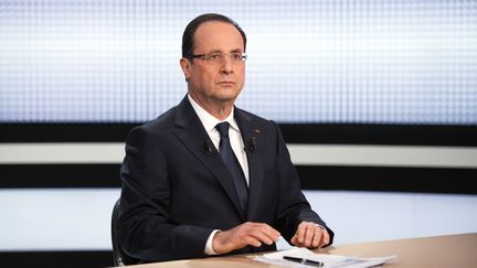 Fran&ccedil;ois Hollande sur le plateau de France 2, &agrave; Paris, le 28 mars 2013. (FRED DUFOUR / AFP)