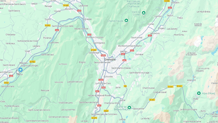 A Grenoble, un employé municipal a été tué par balles en intervenant après un accident de la route, le tireur toujours en fuite