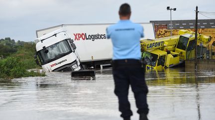 Des camions emportés par les eaux à Codognan dans le Gard après que des pluies diluviennes se sont abattues mardi 14 septembre 2021 sur la région (illustration). (SYLVAIN THOMAS / AFP)