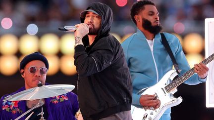 Eminem sur scène lors du Super Bowl, en Californie, le 13 février 2022. (KEVIN C. COX / GETTY IMAGES NORTH AMERICA)