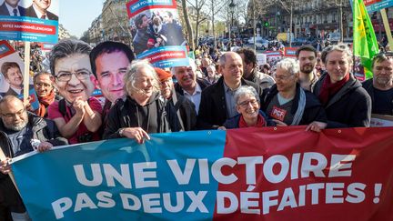 Manifestation de citoyens pour appeler à une candidature commune de Benoit Hamon et Jean Luc Melenchon pour l'élection presidentielle, le 25 mars 2017 à Paris. (BRUNO LEVESQUE / MAXPPP)