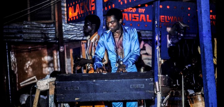 Fela Kuti dans son club le Shrine en 1977. (JEAN-JACQUES MANDEL)