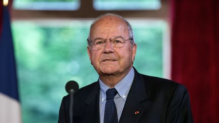 L'homme d'affaires Marc Ladreit de Lacharrière, propriétaire de "La Revue des deux mondes", à l'Elysée, le 10 juin 2016. (ETIENNE LAURENT / AFP)