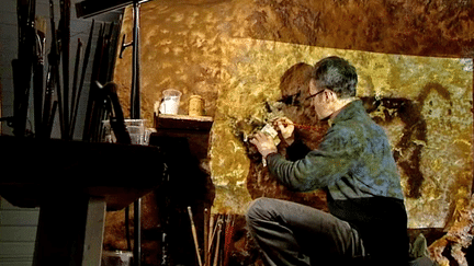 Derniers coups de pinceaux dans l'Atelier des fac-similés du Périgord
 (Capture d&#039;écran France 3/Culturebox)