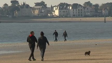 Loire-Atlantique : dernières heures à la plage de La Baule