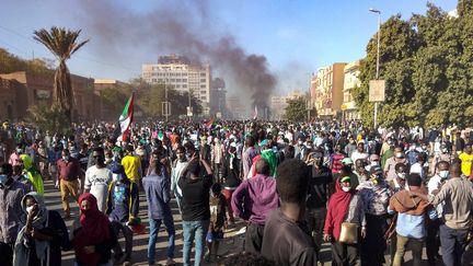 Une manifestation anti-putsch à Khartoum, au Soudan, le 30 décembre 2021. (AFP)