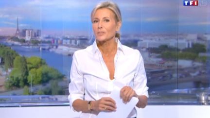 Claire Chazal pr&eacute;sente son dernier JT sur TF1, le 13 septembre 2015. (TF1)