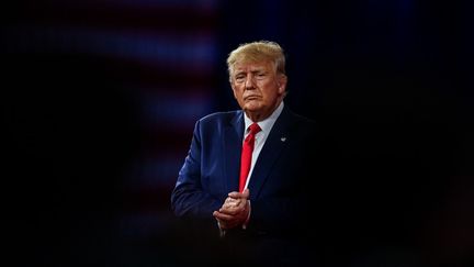 Donald Trump prononce un discours à la Conservatice Political Action Conference, le 26 février 2022, à Orlando (Floride). (CHANDAN KHANNA / AFP)